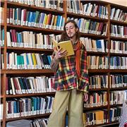 Sono un giovane laureato in Filosofia appassionato di matematica e diplomato con lode al liceo scientifico, che coltiva tutte le branche del sapere: per questo mi offro ad impartire ripetizioni di tutte le discipline umanistiche e scientifiche fino all'ul